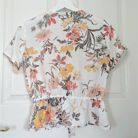 Loft Floral Blouse Size XSP fits like a S - Picture 2 of 3